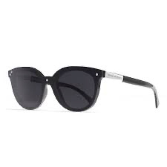 Privé Revaux - The Casablancas Sunglasses - Picture 2 of 7